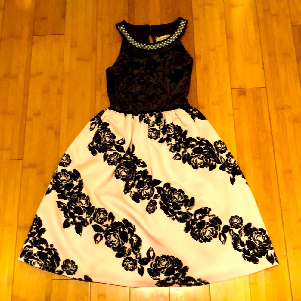 Pretty dressy dress size 10 Girls